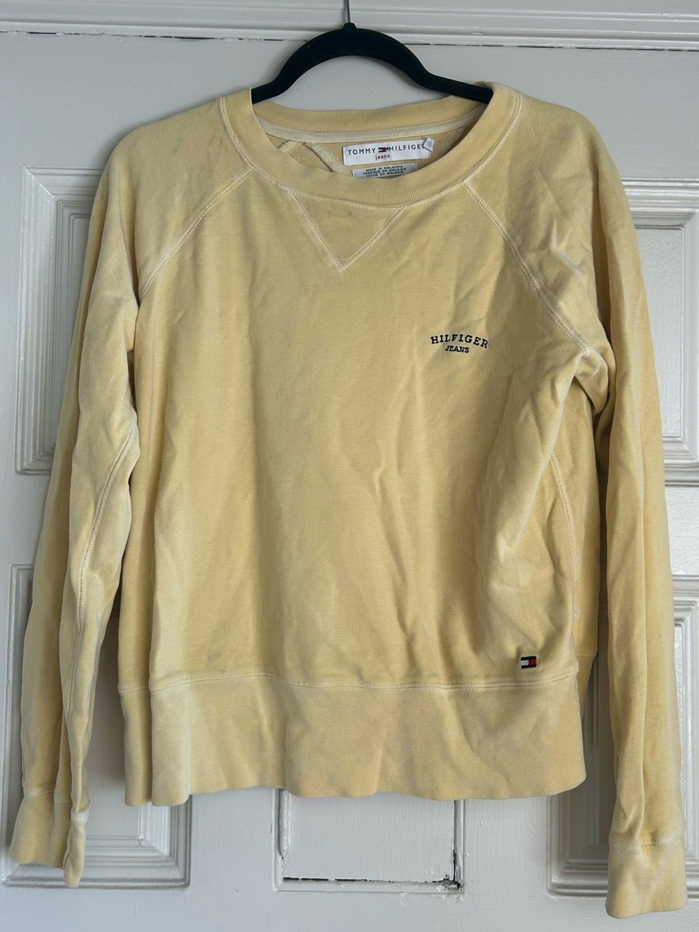 Vintage Tommy Hilfiger butter Yellow Crewneck Sweatshirt Size S